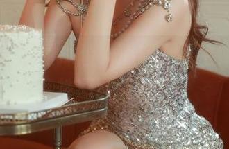 秀人网 – 美图探险，心妍小公主如何玩转性感西装熟女