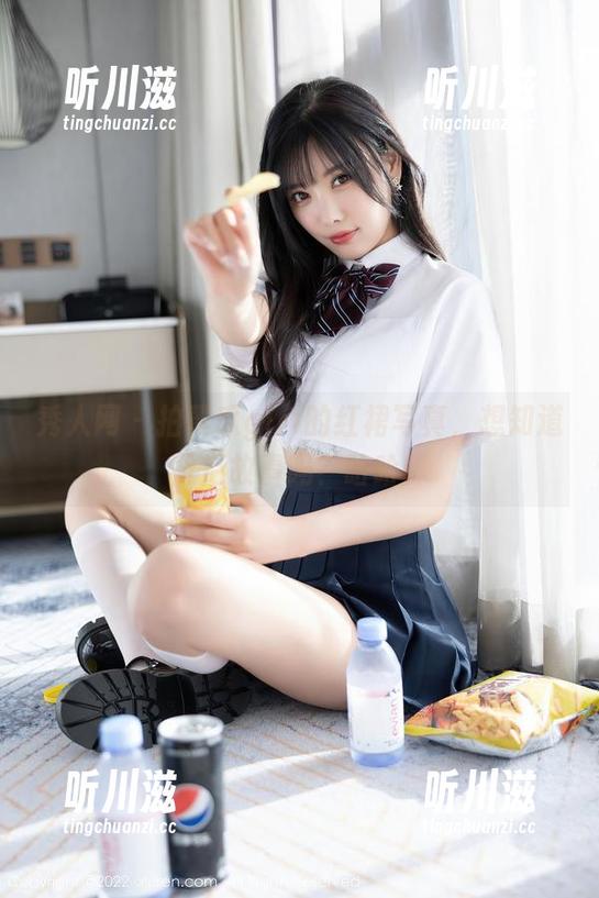 秀人网 - 拍黄瓜girl的红裙写真，想知道背后故事吗？哈哈！