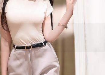 秀人网 – 看王馨瑶Yanni如何“组图”她的妹妹：美图合集火力全开！