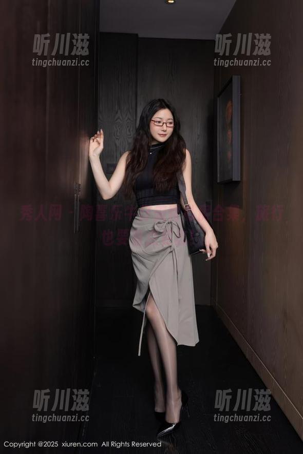 秀人网 - 陶喜乐牛仔美臀私房合集，旅行也要有点姿态！
