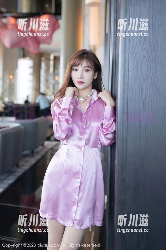 秀人网-黄乐然 秀人网 - 黄乐然的白色蕾丝袜:从视觉到心潮的写真冒险