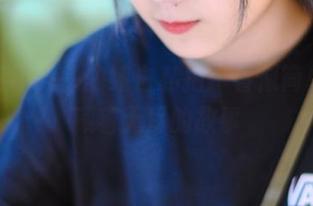 秋楚楚不秃头的纯白私拍：看似简单，却藏着无尽的故事