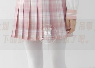 紧急企划 – 小恩的最新图册：吊带，光影下的那个她，太会撩了吧。