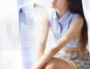 蜜桃社 – 在初月的白裙中，梦与现实的边界模糊——写真集