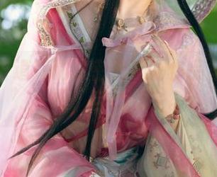 雯妹不讲道理的秘密和她的作品集：下载一份，自己体会。